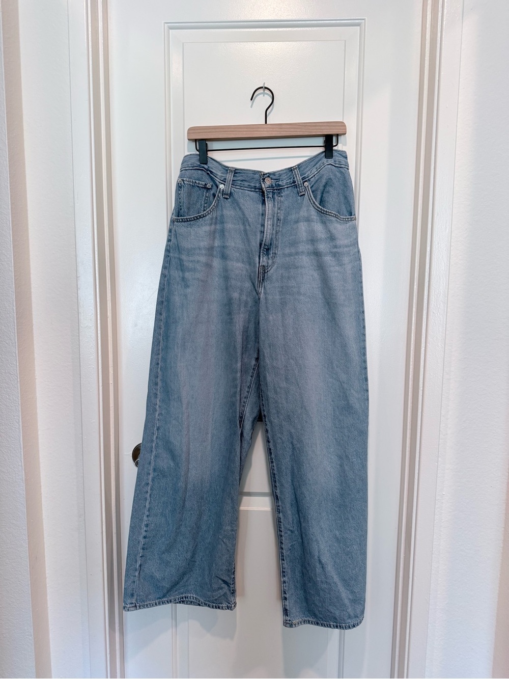 Levi’s Cinch Baggy light wash jeans